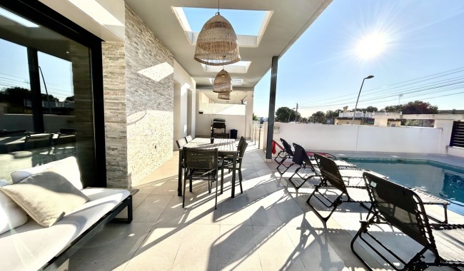 Resale - Villa - Torrevieja - Los Balcones