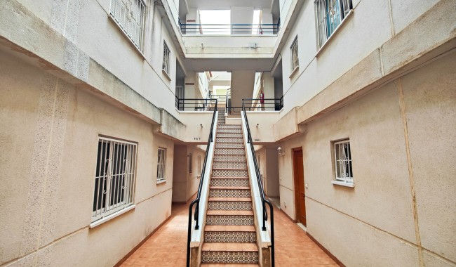 Sprzedaż - Apartament - Torrevieja - Centro