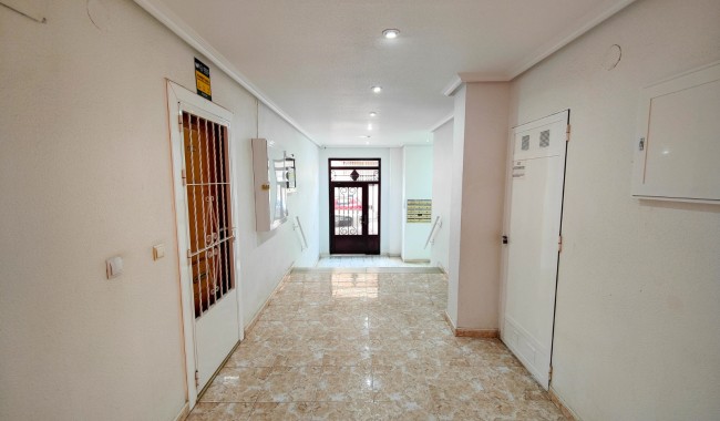 Sprzedaż - Apartament - Torrevieja - Centro