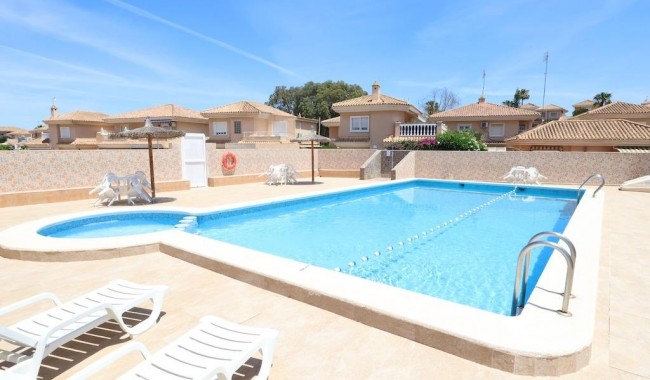 Begagnad - Villa - Torrevieja - Los Balcones