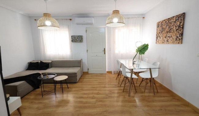 Resale - Apartment - Orihuela Costa - La Zenia