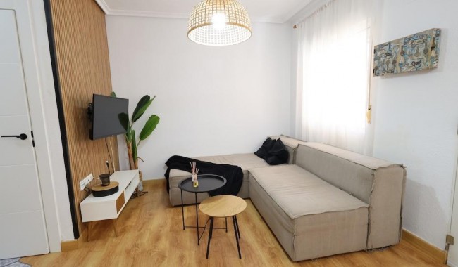 Resale - Apartment - Orihuela Costa - La Zenia