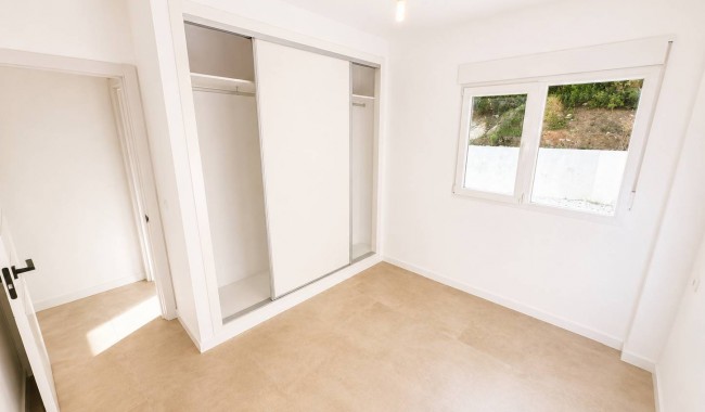 Resale - Villa - El Campello