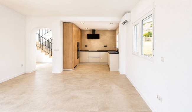 Resale - Villa - El Campello