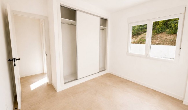 Resale - Villa - El Campello