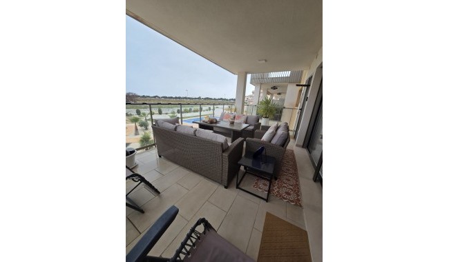Resale - Apartment - Villamartín