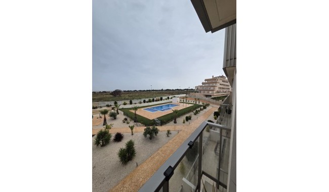 Resale - Apartment - Villamartín