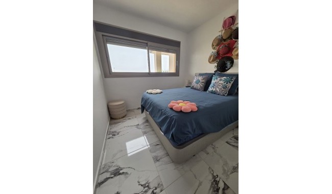 Resale - Apartment - Villamartín