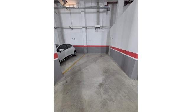 Resale - Apartment - Villamartín