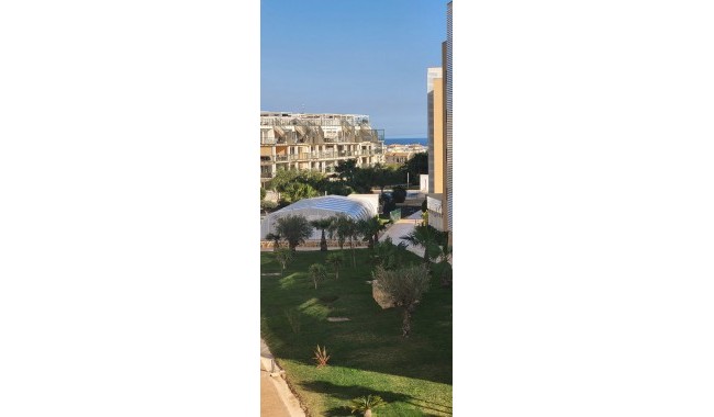 Resale - Apartment - Villamartín