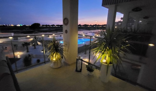 Resale - Apartment - Villamartín