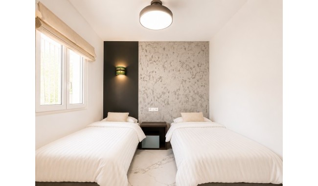 Resale - Bungalow - Torrevieja