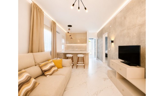 Resale - Bungalow - Torrevieja