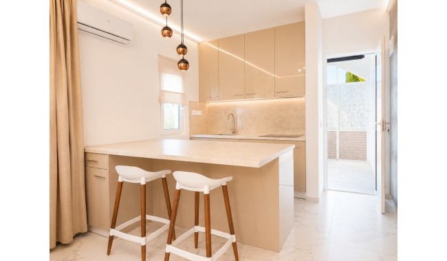 Resale - Bungalow - Torrevieja