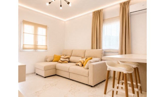 Resale - Bungalow - Torrevieja