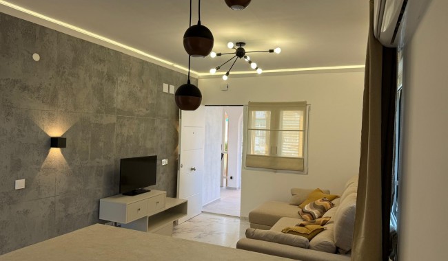 Resale - Bungalow - Torrevieja