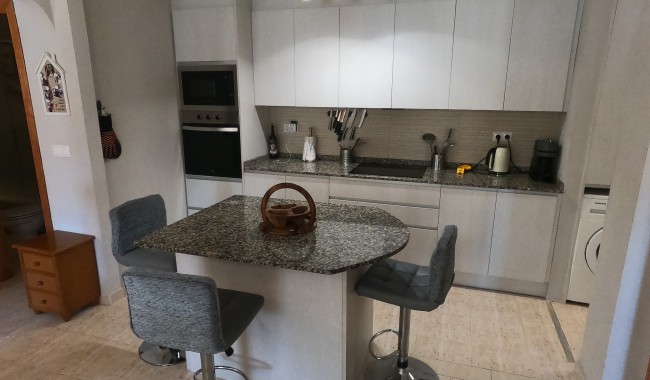 Resale - Apartment - Alicante