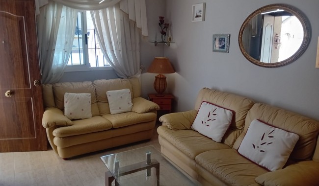 Resale - Apartment - Alicante
