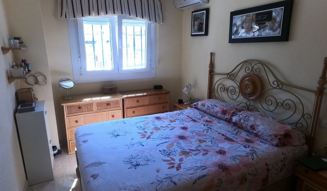 Resale - Apartment - Alicante