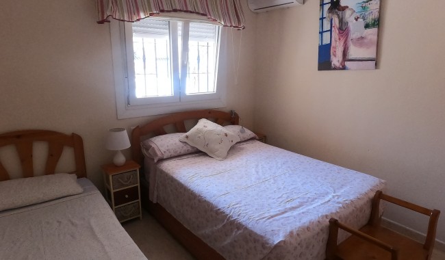 Resale - Apartment - Alicante