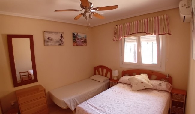 Resale - Apartment - Alicante