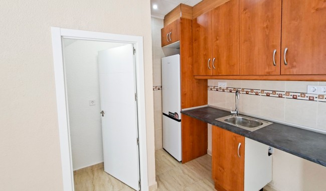 Sprzedaż - Kamienica - San Fulgencio - Urb. La Marina