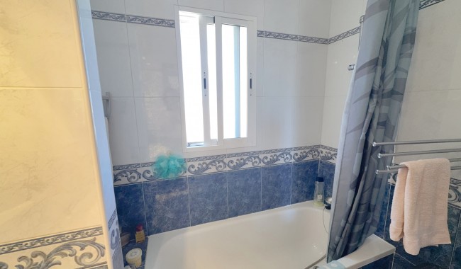 Begagnad - Vertikalt delad - Cabo Roig