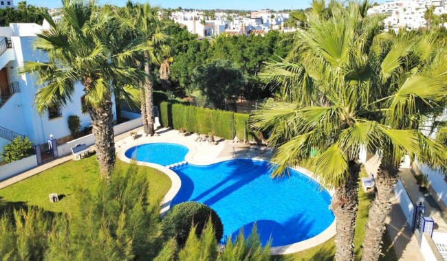 Resale - Apartment - Orihuela Costa - Villamartín