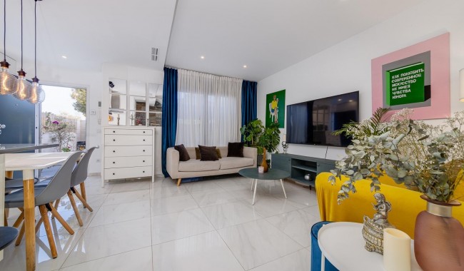 Resale - Townhouse - Villamartín - Orihuela costa