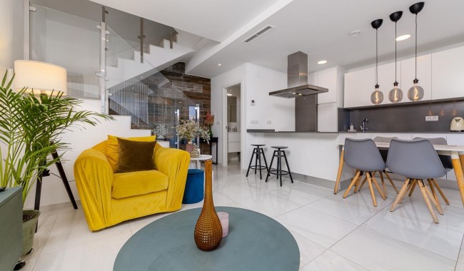 Resale - Townhouse - Villamartín - Orihuela costa