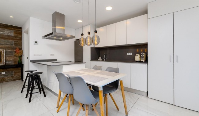 Resale - Townhouse - Villamartín - Orihuela costa