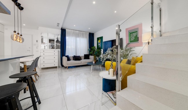 Resale - Townhouse - Villamartín - Orihuela costa