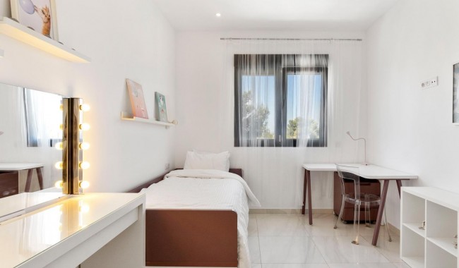 Resale - Townhouse - Villamartín - Orihuela costa
