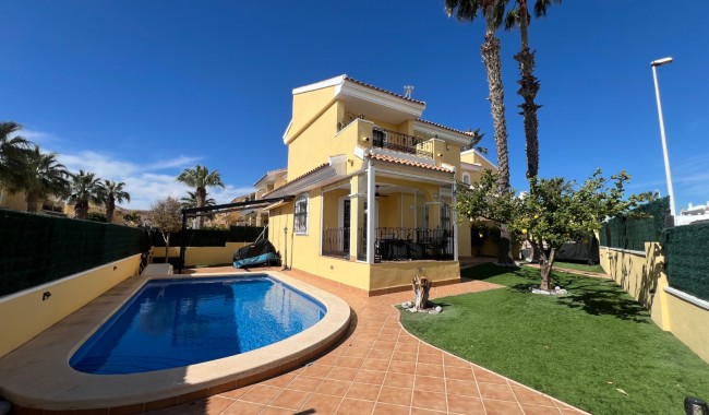 Villa - Begagnad - Orihuela Costa - Los Dolses