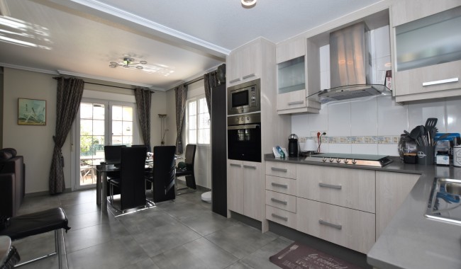 Resale - Villa - Orihuela Costa - Los Dolses