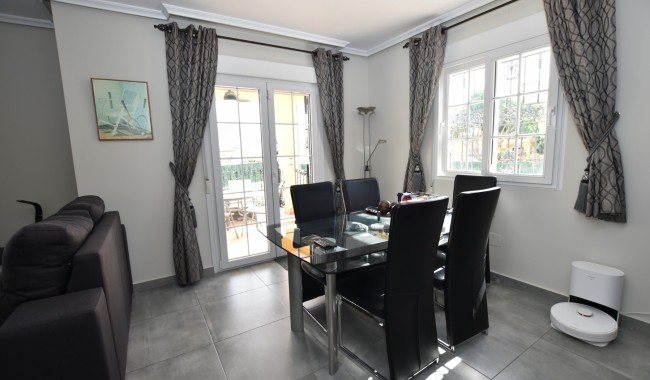 Resale - Villa - Orihuela Costa - Los Dolses