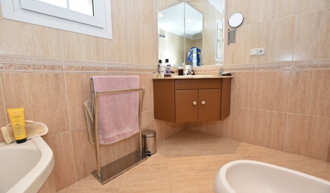 Resale - Villa - Orihuela Costa - Los Dolses