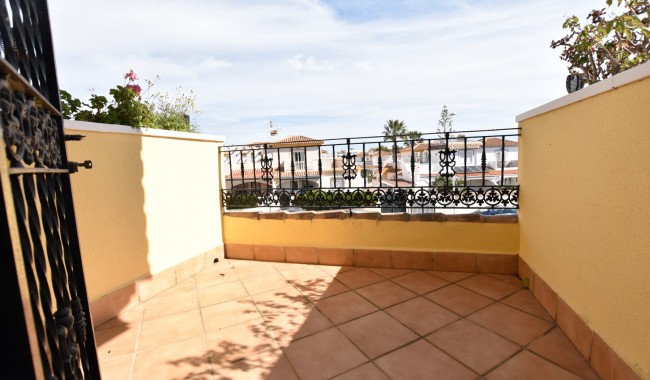 Resale - Villa - Orihuela Costa - Los Dolses