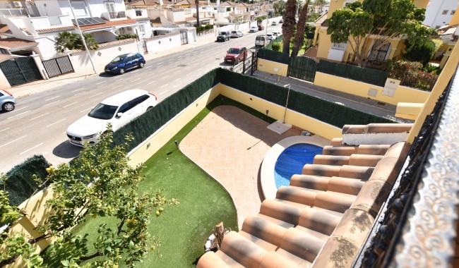 Resale - Villa - Orihuela Costa - Los Dolses