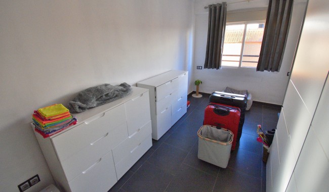 Segunda mano - Apartamento - Daya Nueva