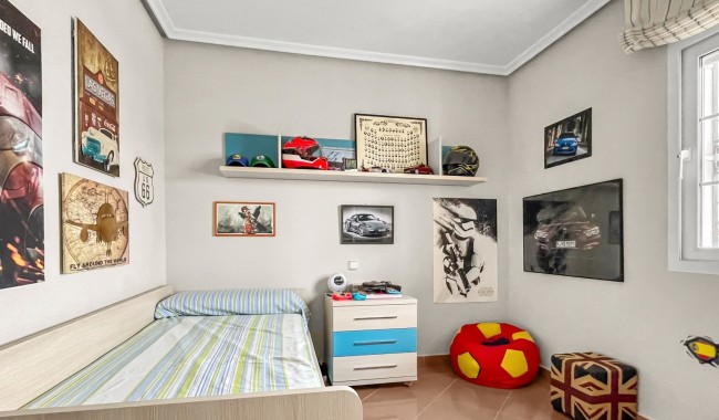 Resale - Villa - Orihuela Costa - Los Dolses
