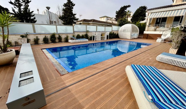 Begagnad - Villa - Torrevieja - La Mata