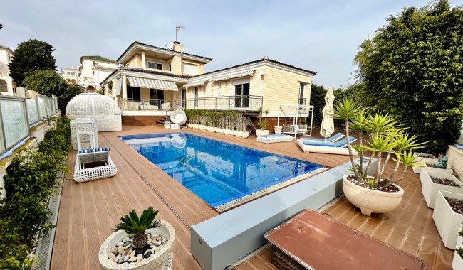 Begagnad - Villa - Torrevieja - La Mata