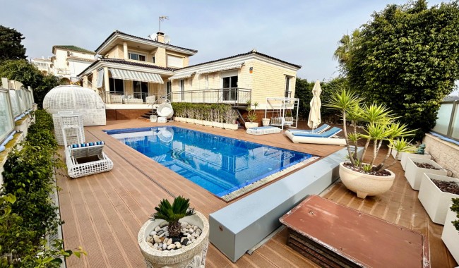 Begagnad - Villa - Torrevieja - La Mata