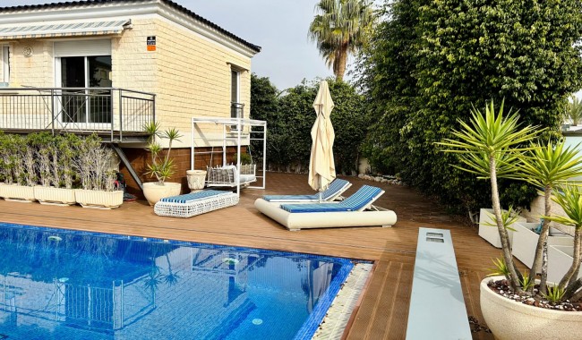 Begagnad - Villa - Torrevieja - La Mata