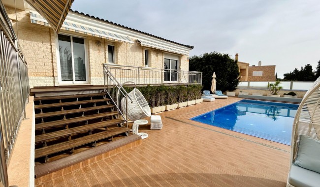 Begagnad - Villa - Torrevieja - La Mata