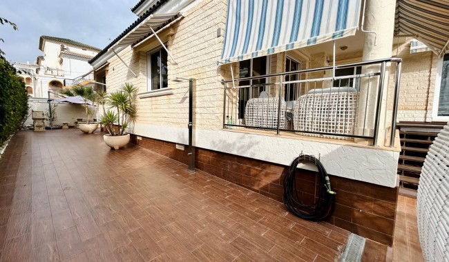 Begagnad - Villa - Torrevieja - La Mata