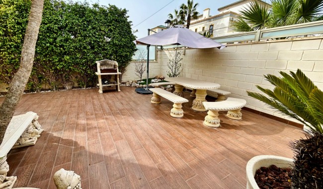 Begagnad - Villa - Torrevieja - La Mata