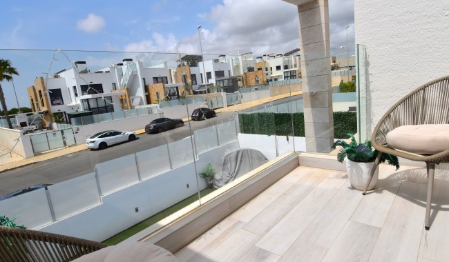 Begagnad - Villa - Orihuela Costa - Lomas de Cabo Roig