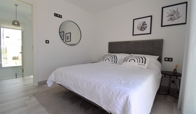 Begagnad - Villa - Orihuela Costa - Lomas de Cabo Roig
